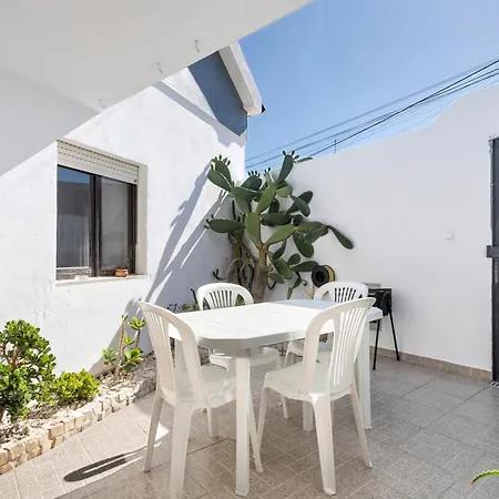 Holiday home Casinha Da Aldeia Cela Velha